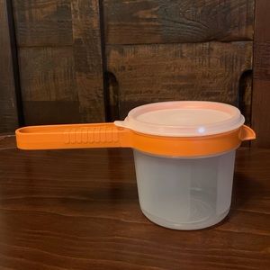 Vintage Tupperware 1493 Flour Sifter w/ lid
